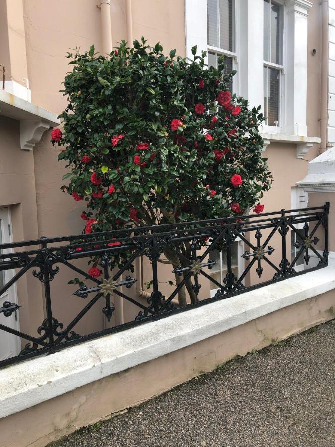 The Mowbray Panzió Eastbourne Kültér fotó